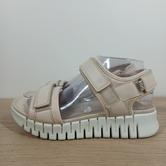 Ecco Shoes - Ecco Sandals Women 8-8.5 Beige Leather Strappy Platform Chunky Comfort
